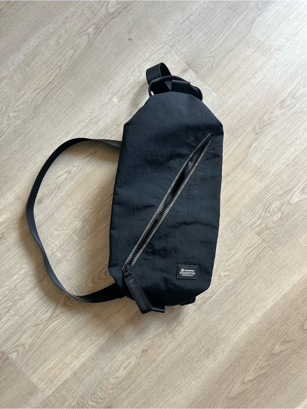 lululemon athletica black sling belt bag